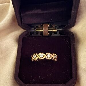 14kt Gold And Natural Diamond Ring